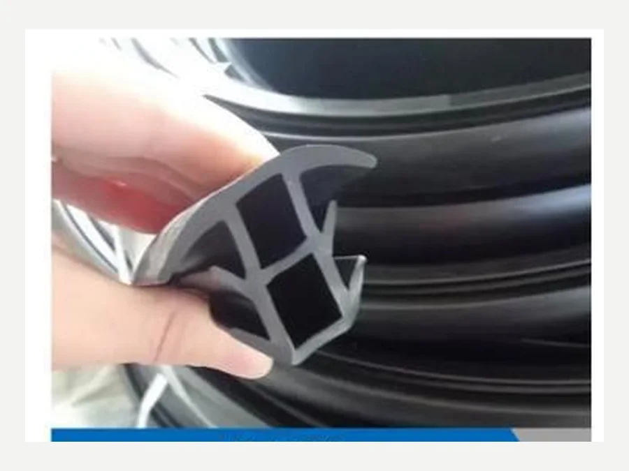 Black profiled waterproof sealing strip for solar applications